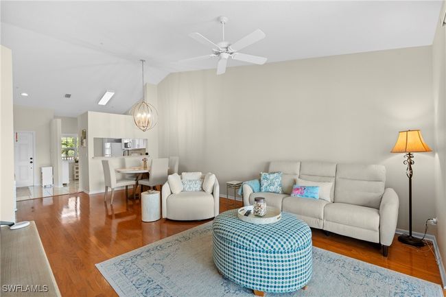 APT-204 - 6660 Huntington Lakes Cir, Condo with 3 bedrooms, 2 bathrooms and null parking in NAPLES FL | Image 5