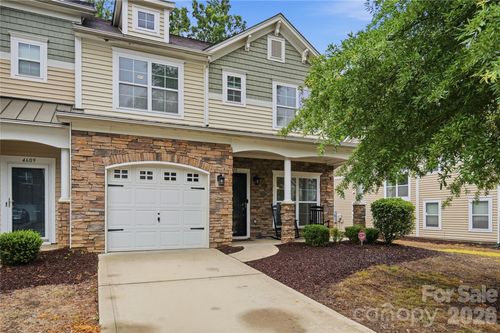 4613 Craigmoss Ln, Charlotte, NC, 28278-6674 | Card Image