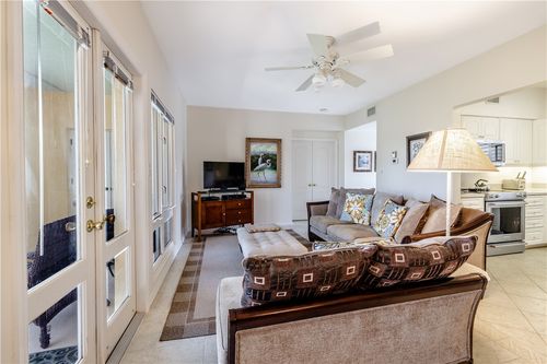 apt-204-5060 Harmony Cir, Vero Beach, FL, 32967-7218 | Card Image