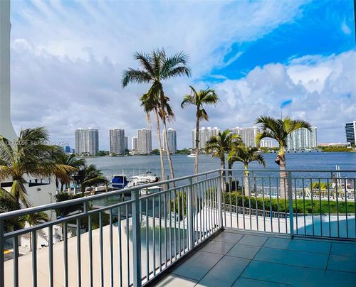 201-18000 N Bay Rd, Sunny Isles Beach, FL, 33160-1922 | Card Image