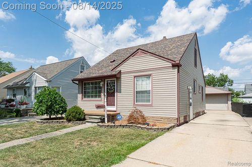 13372 Jobin St, Southgate, MI, 48195-3600 | Card Image