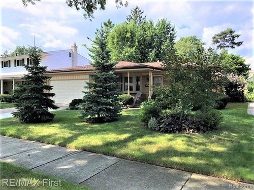 4805 Bates Dr, Warren, MI, 48092-1991 | Card Image