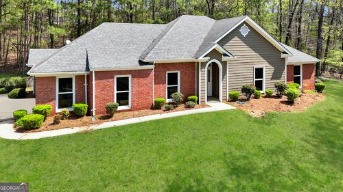 16 River Point Dr, LaGrange, GA, 30240-9218 | Card Image