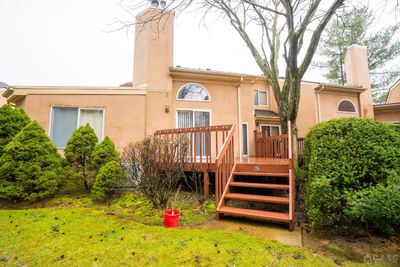 82 Kingsland Circle, Townhouse with 4 bedrooms, 2 bathrooms and null parking in South Brunswick NJ | Image 3