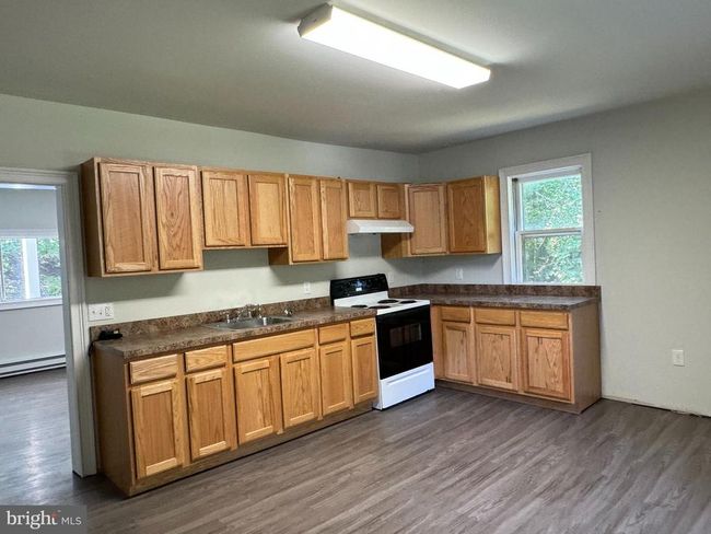 464 W White St, House other with 4 bedrooms, 1 bathrooms and null parking in SUMMIT HILL PA | Image 11