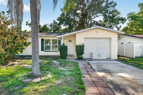 2220 Lauren Dr, Largo, FL, 33774-1503 | Card Image