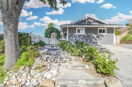 27829 Carnegie Ave, Santa Clarita, CA, 91350-3634 | Card Image