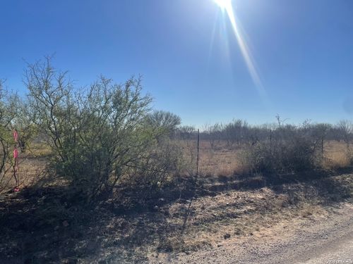 1432 Cr 326 &Amp; Cr 327, Jourdanton, TX, 78026 | Card Image