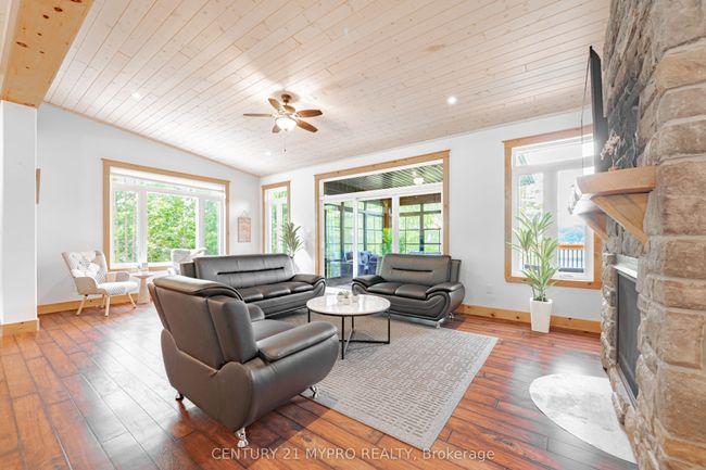38 Pheasant St, House other with 4 bedrooms, 3 bathrooms and 4 parking in Omemee ON | Image 11