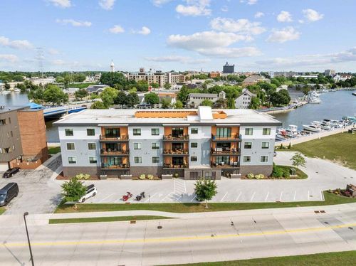 7-750 S Pier Drive, Sheboygan, WI, 53081 | Card Image