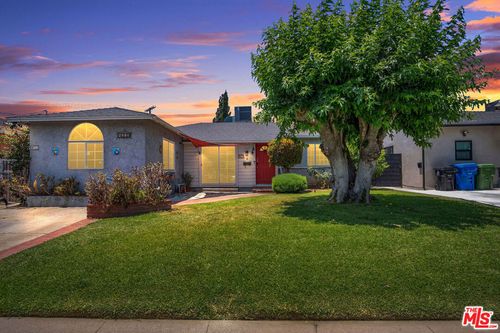8333 Glencrest Dr, Sun Valley, CA, 91352-3540 | Card Image