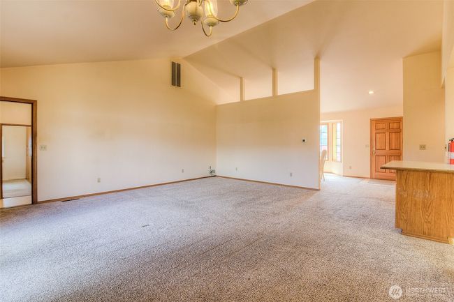 703 Tanarae Pl, House other with 3 bedrooms, 2 bathrooms and 2 parking in Yakima WA | Image 7