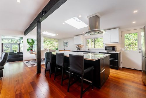 5651 Westhaven Rd, West Vancouver, BC, V7W1T5 | Card Image