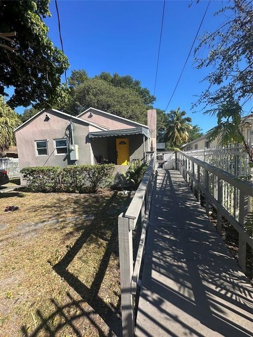 4133 Nw 22nd Ct, Miami, FL, 33142-4693 | Card Image