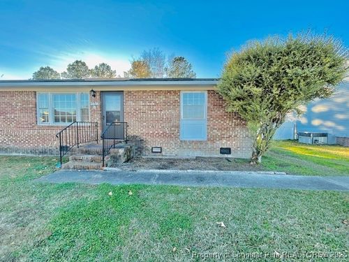 b-3601 Hillcrest Dr, Lumberton, NC, 28358-2009 | Card Image