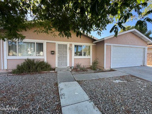 43301 Echard Ave, Quartz Hill, CA, 93536-5346 | Card Image