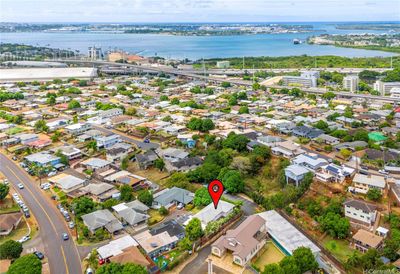 747B Hoomalu Street, House other with 4 bedrooms, 2 bathrooms and 3 parking in Pearl City HI | Image 2