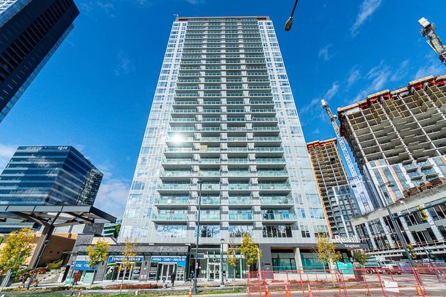 2806 - 13655 Fraser Highway, Condo with 2 bedrooms, 1 bathrooms and 1 parking in Surrey BC | Image 1