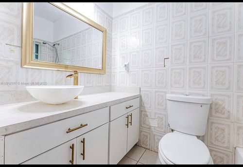 apt-a-2320 Nw 52nd St, Miami, FL, 33142-8023 | Card Image