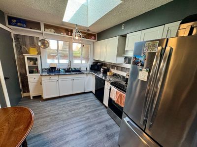 2807 11 Ave S, House detached with 3 bedrooms, 2 bathrooms and 4 parking in Lethbridge AB | Image 3