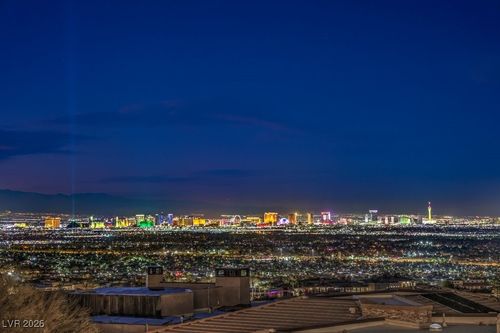 671 Scenic Rim Dr, Henderson, NV, 89012-5796 | Card Image