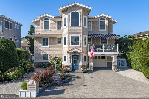 12 W 85th St, Harvey Cedars, NJ, 08008-6021 | Card Image