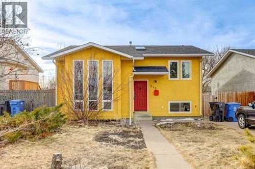 213 Mount Blakiston Rd W, Lethbridge, AB, T1K6M3 | Card Image