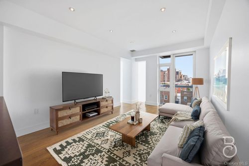 apt-4a-21-24 30th Ave, Astoria, NY, 11102-3339 | Card Image