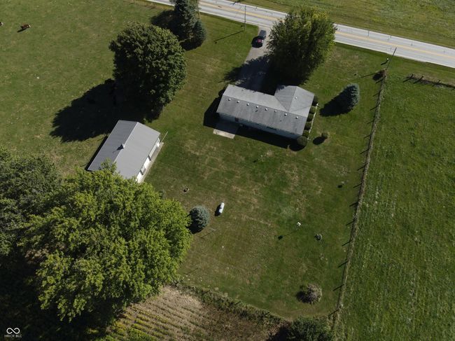 3300 W State Road 244, House other with 3 bedrooms, 2 bathrooms and null parking in Milroy IN | Image 33