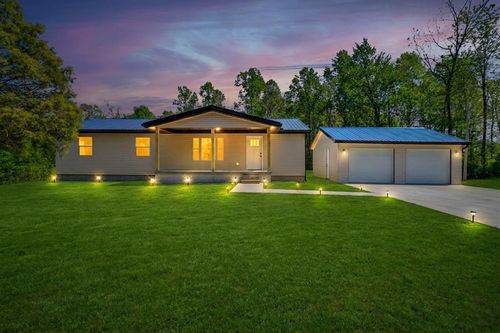 135 Frank Tinch Rd, Jamestown, TN, 38556-5231 | Card Image