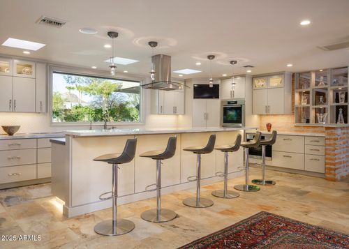3921 E San Miguel Ave, Paradise Valley, AZ, 85253-5060 | Card Image
