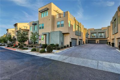 11365 - 11365 Gravitation Drive, Townhouse with 3 bedrooms, 2 bathrooms and null parking in Las Vegas NV | Image 3