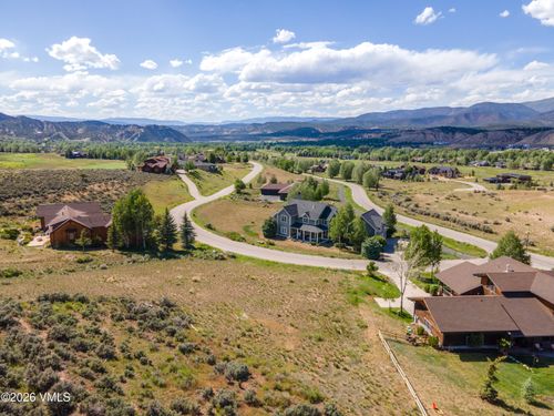33 Harvester Ct, Eagle, CO, 81631-6077 | Card Image