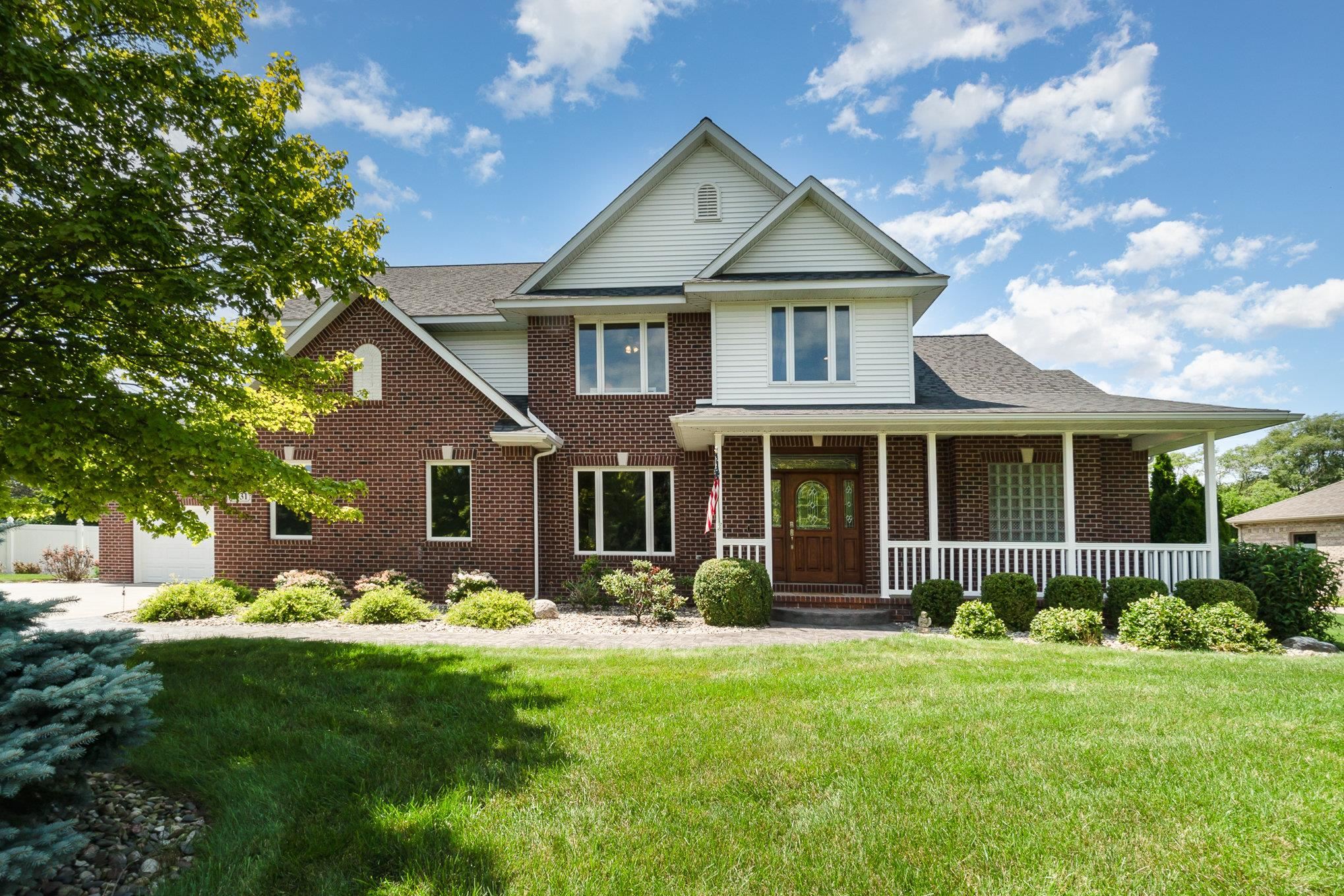 Wedgewood Pl, Essexville, MI 48732