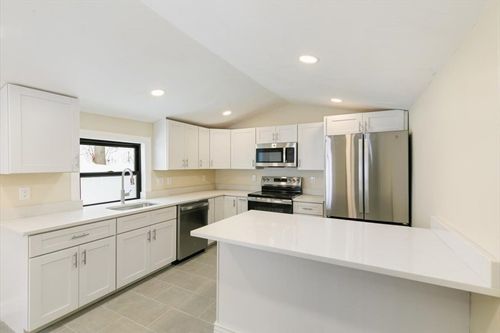 80 Margerie, Haverhill, MA, 01830 | Card Image