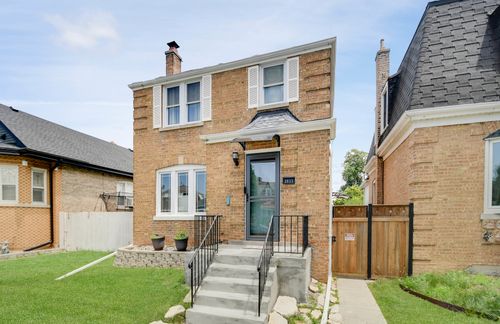 3833 Oak Park Ave, Berwyn, IL, 60402-3959 | Card Image