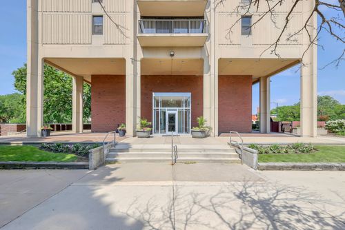 403-2901 S Michigan Avenue, Chicago, IL, 60616 | Card Image
