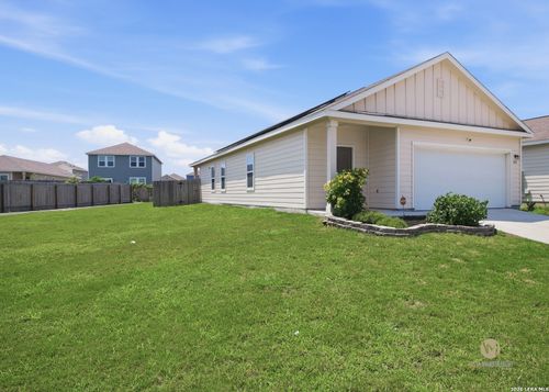 5625 Pearl Mdw, Converse, TX, 78109-3297 | Card Image