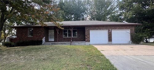 402 S Delaware St, Archie, MO, 64725-9581 | Card Image