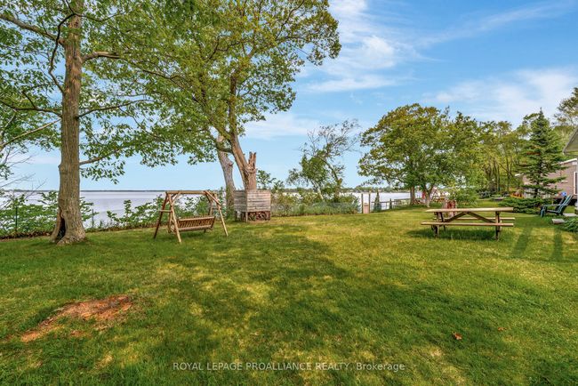 40 Mayne Lane, House other with 3 bedrooms, 1 bathrooms and 2 parking in Prince Edward ON | Image 10