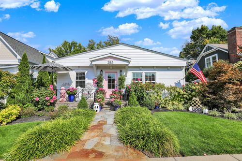 285 N Main St, Zionsville, IN, 46077-1434 | Card Image