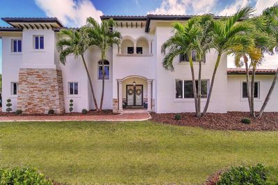 8110 Sw 175th St, House other with 6 bedrooms, 5 bathrooms and null parking in Palmetto Bay FL | Image 2