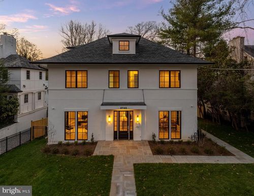 2733 Chesapeake St Nw, WASHINGTON, DC, 20008-1042 | Card Image