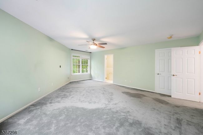 32 Berkeley Sq, Townhouse with 3 bedrooms, 2 bathrooms and null parking in Berkeley Heights NJ | Image 10