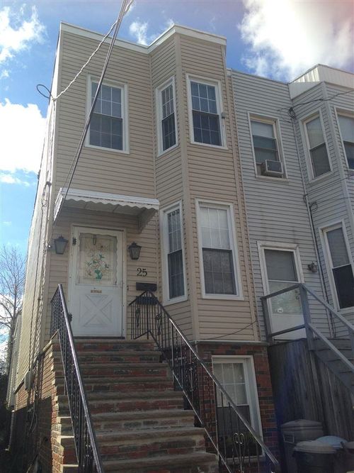 25 Lincoln St, Jersey City, NJ, 07307-2934 | Card Image