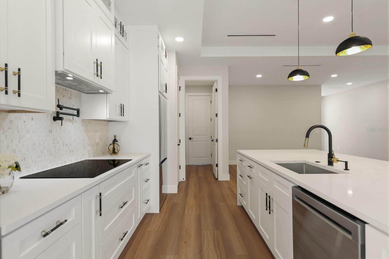 Residential in BROOKSVILLE 4
