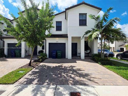 13130-13130 Sw 232nd Ter, Homestead, FL, 33032-9237 | Card Image