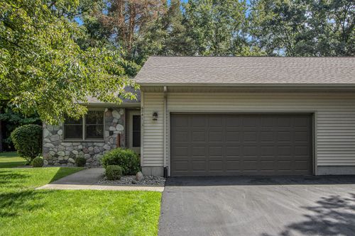 6841 Birdsong Ave, Kalamazoo, MI, 49009-8226 | Card Image