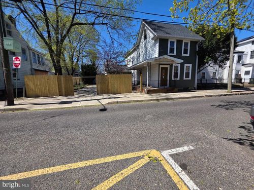 300 York St, BURLINGTON, NJ, 08016-1513 | Card Image