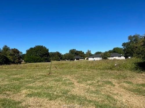 000 Pine St, Hearne, TX, 77859 | Card Image